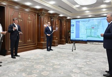 Prezident Toshkent va Chorvoq daryosi bo‘yida amalga oshirilayotgan yangi turistik loyihalar taqdimoti bilan tanishdi.